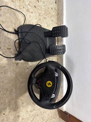 Volante Ferrari Thrustmaster PC