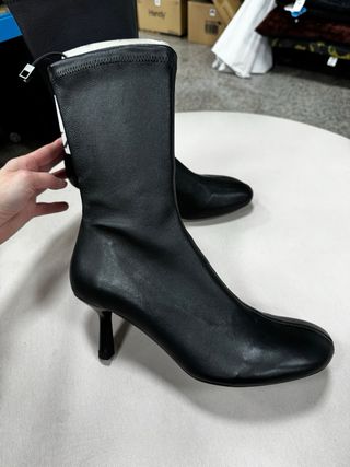 Botines negros Zara NUEVOS 40