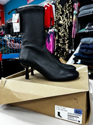 Botines negros Zara NUEVOS 40