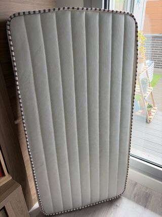 Colchón Maxicuna Nuevo + Funda.