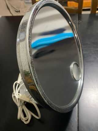 Specchio vintage rotondo con luce