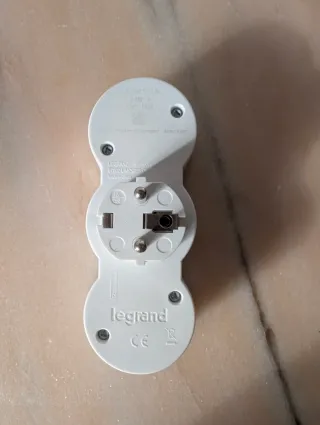 Regleta triple Legrand