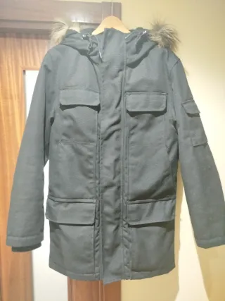Parka hombre negra con capucha