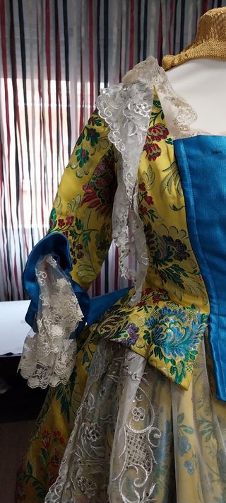 Traje de Fallera Amarillo y Azul