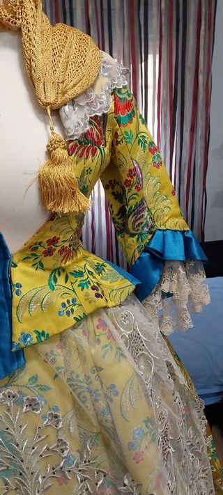 Traje de Fallera Amarillo y Azul