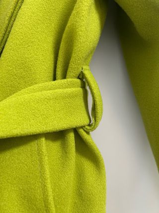Cappotto verde acido lungo con cintura