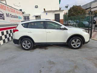 Toyota RAV4 2015