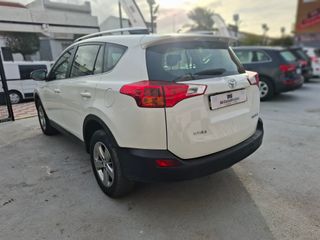 Toyota RAV4 2015
