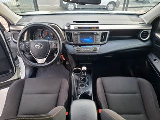 Toyota RAV4 2015