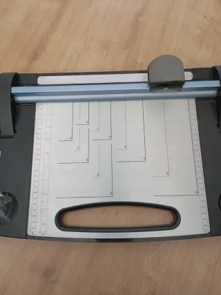 Cortapapeles Fiskars