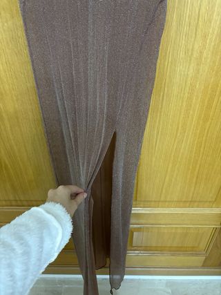 Vestido largo transparente con abertura