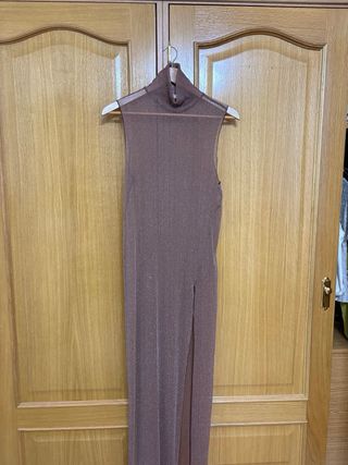 Vestido largo transparente con abertura