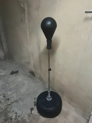 Punching ball ajustable poco uso