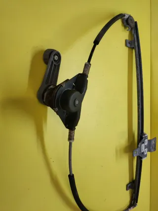 ELEVALUNAS DELANTERO IZQUIERDO NISSAN TERRANO II