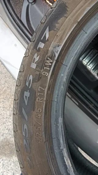 Neumático Pirelli