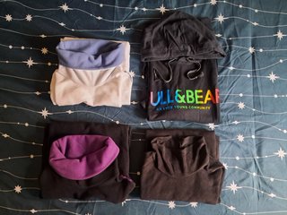 4 jerséis de abrigo. 3 forros polares + 1 jersey.
