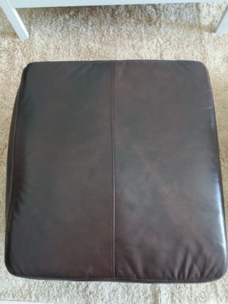 Sillón de piel negro