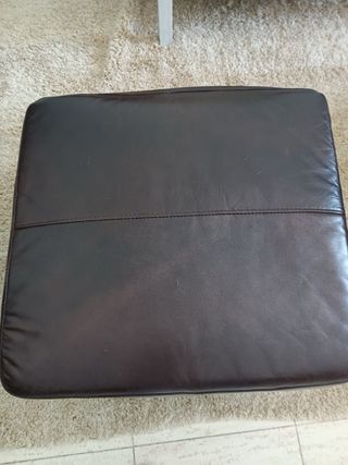 Sillón de piel negro