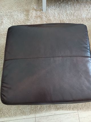 Sillón de piel negro