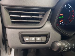 Renault Clio Business TCE 100 CV