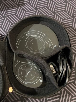 Vendo Sony WH1000XM4 en color negro como nuevo