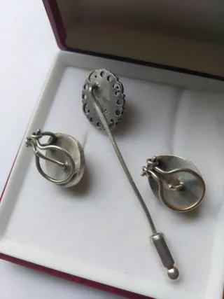 Pendientes y Alfiler de plata y azabache antiguos