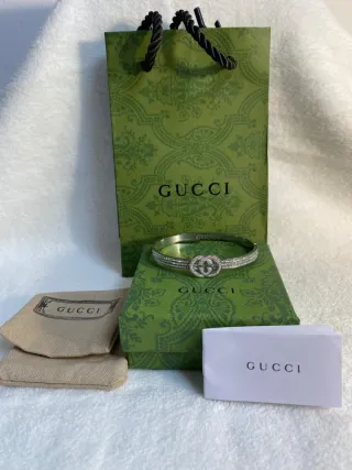 Pulsera Gucci con cristales