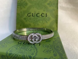 Pulsera Gucci con cristales