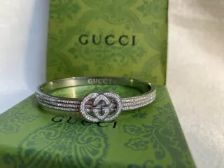 Pulsera Gucci con cristales
