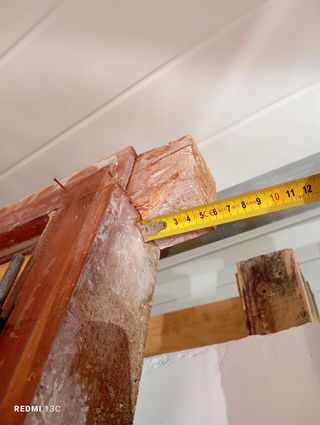 Puertas balconeras de madera con el marco