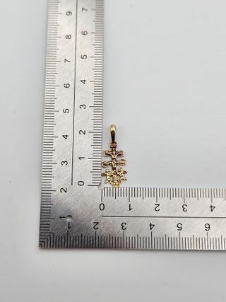 Colgante de Oro 18K, Cruz Caravaca, 0,77gr, 2cm