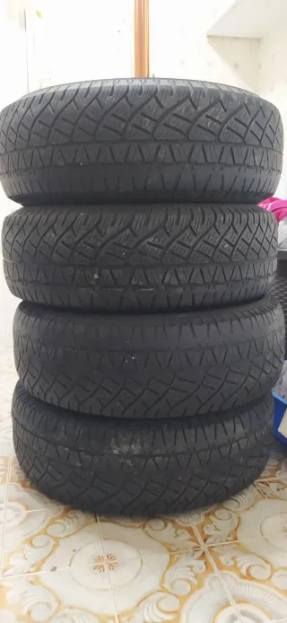 Michelin Latitude Cross 235/70 R16