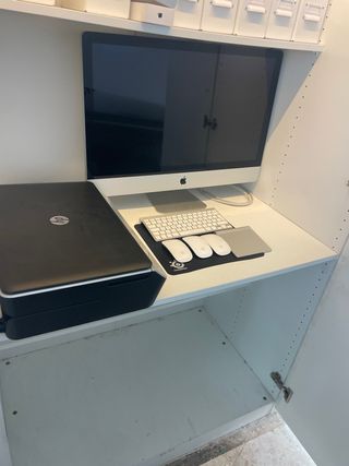 Impresora HP y iMac Apple