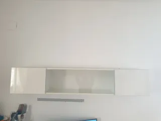 Estantería de salón blanca