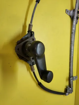 ELEVALUNAS DELANTERO IZQUIERDO NISSAN TERRANO II