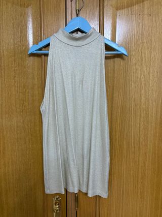 Top halter dorado brillante