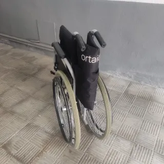 Silla de Ruedas plegable