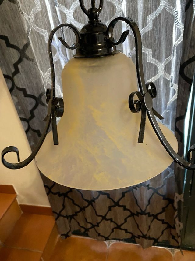 Lampara colgante hierro forjado.