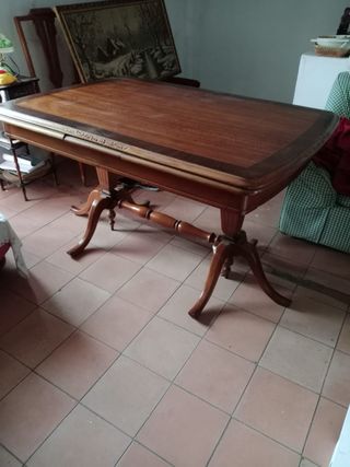 Muebles, mesas , sillas según foto