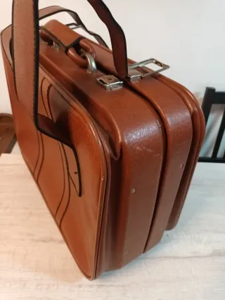 Maleta vintage piel marrón