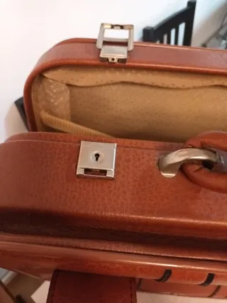 Maleta vintage piel marrón