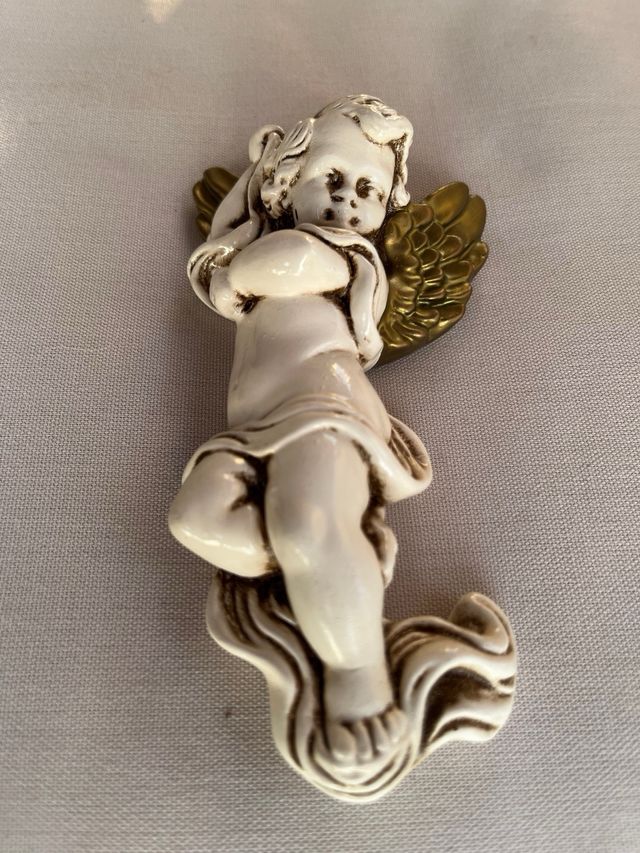 Antiguo Querubin en color crudo y dorado 1960