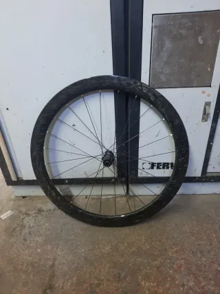 Rueda trasera carbono carretera