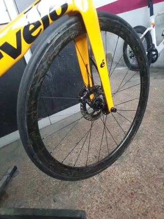 Rueda trasera carbono carretera