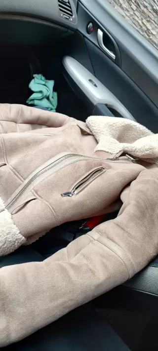 Cazadora de invierno beige