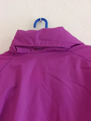 Anorak Fucsia morado Talla XL .