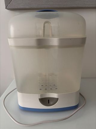 Esterilizador biberones Chicco.
