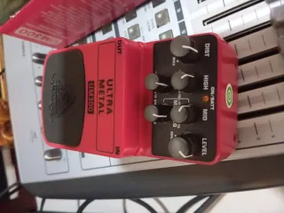 Pedal guitarra UM300 Ultra Metal