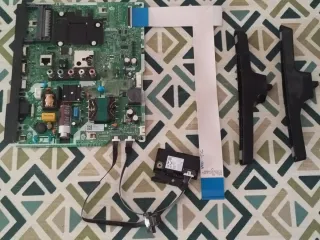 Despiece Smart TV Samsung 32" UE32T4305AKXXC