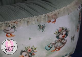 cojín para reborn patitos tonos verdes T. L